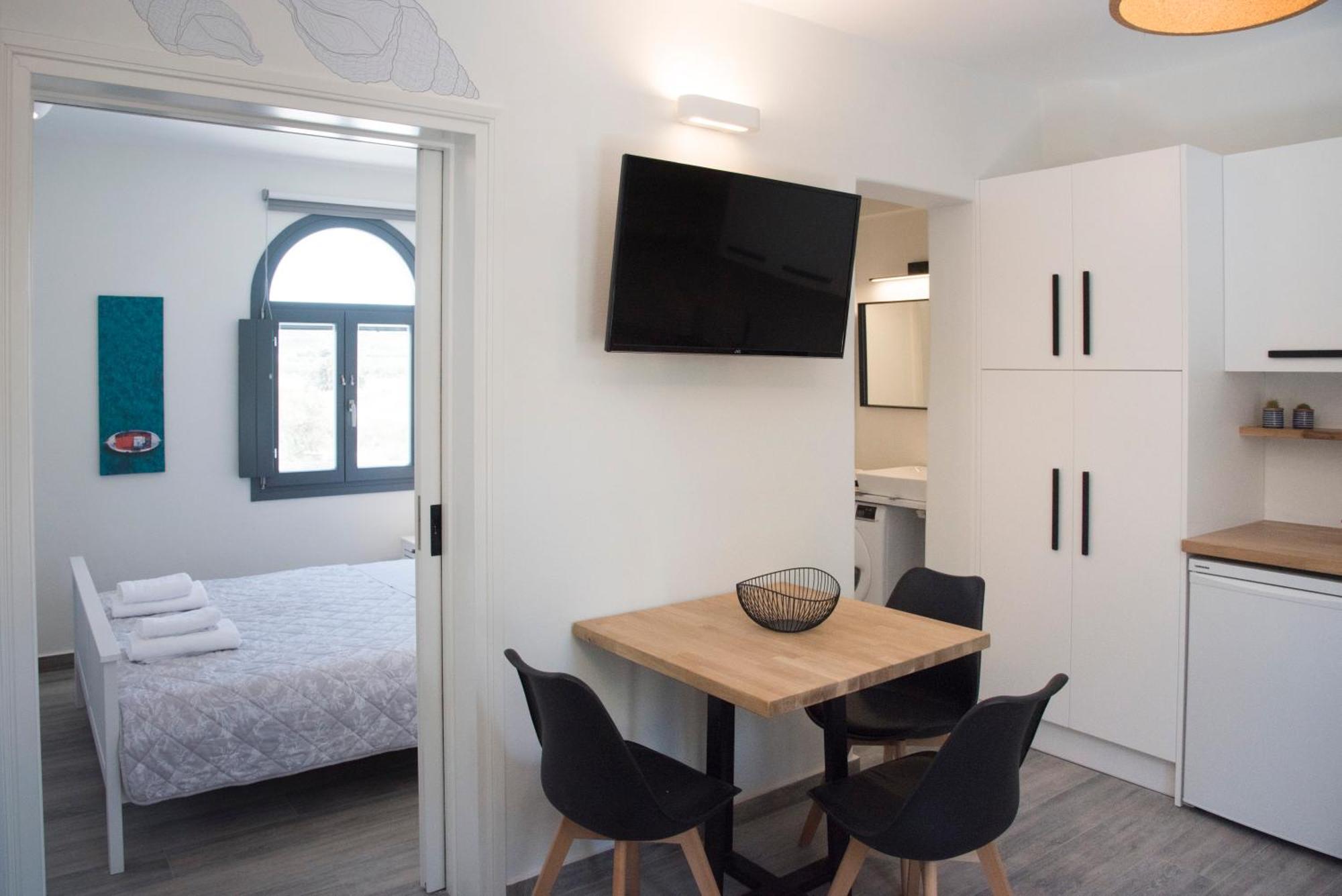 White New 1Bd House With Private Jacuzzi In Isterni Villa Isterni  Kültér fotó