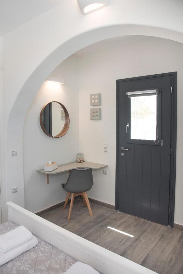 White New 1Bd House With Private Jacuzzi In Isterni Villa Isterni  Kültér fotó